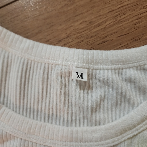 Ruffle Sleeve Bodysuit-M - Picture 9 of 10